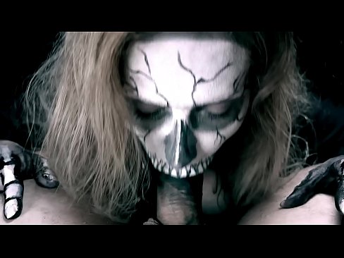 ❤️ Ragazza demonia chì succhia u cazzo cù a so bocca nera è ingoia cum. ☑ Video sessu à noi % co.hdpornpics.ru% ️❤